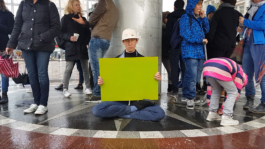 Hello Silence Status#3: ELEVATE THE BALL SO IT NEVER DROPS AGAIN A lecture by Winston Szeto Chmielinski | Blake & Vargas | Founded by Sarah Bernauer and Matthias Last | Studio Last | Kreuzberg Berlin | A collaborative discussion on success and* irrelevance, false intuition and* genuine cravings, effort as ease spelled backwards**, and bodily resistance vs. cash flow. Because of our nature, there will be breathing throughout.